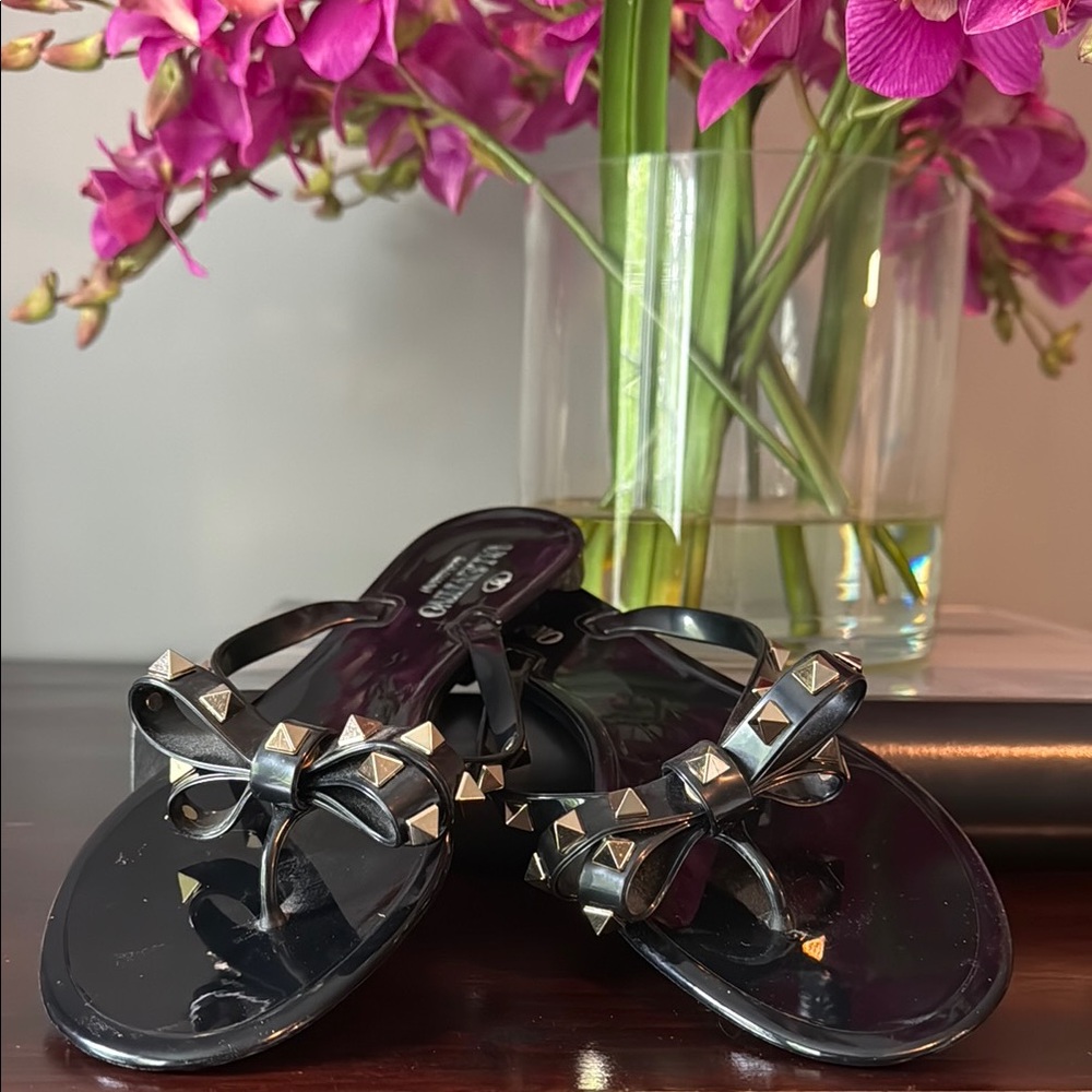 Valentino Garavani Rockstud Black Jelly Sandals with Bow Detail